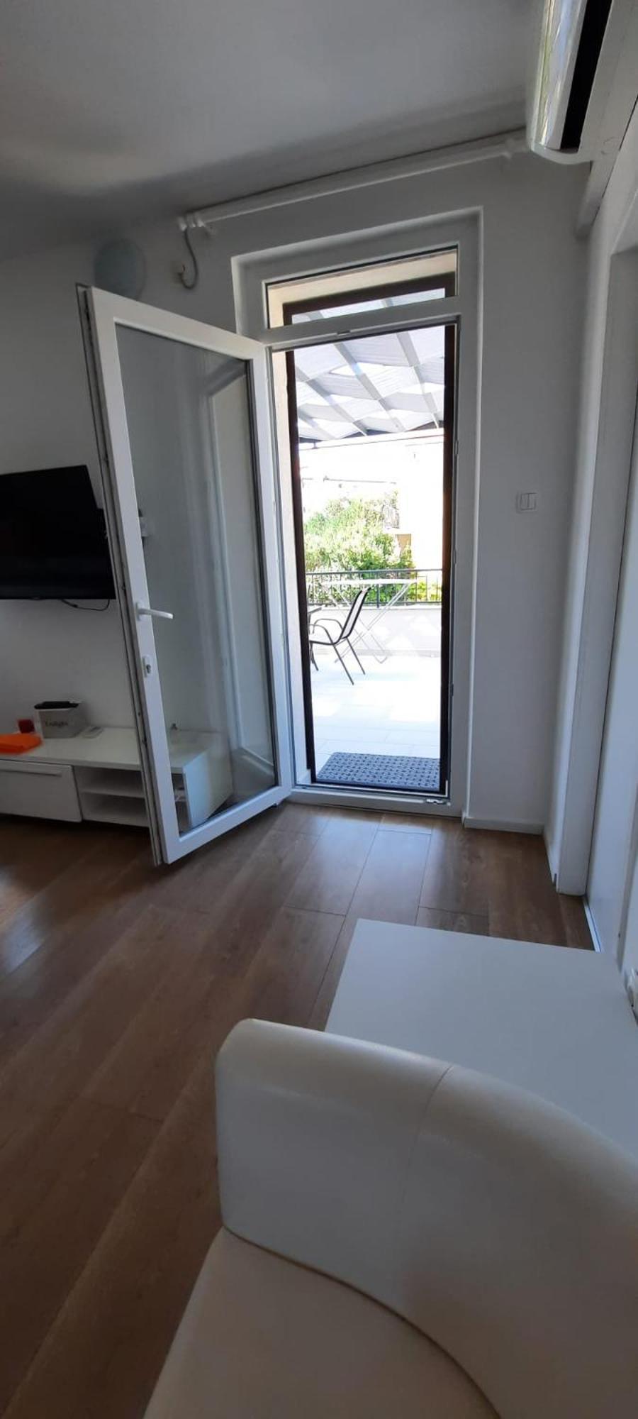 Beach Apartment Kate With Sea View, Balcony And Parking, Murter, Dalmatia 외부 사진