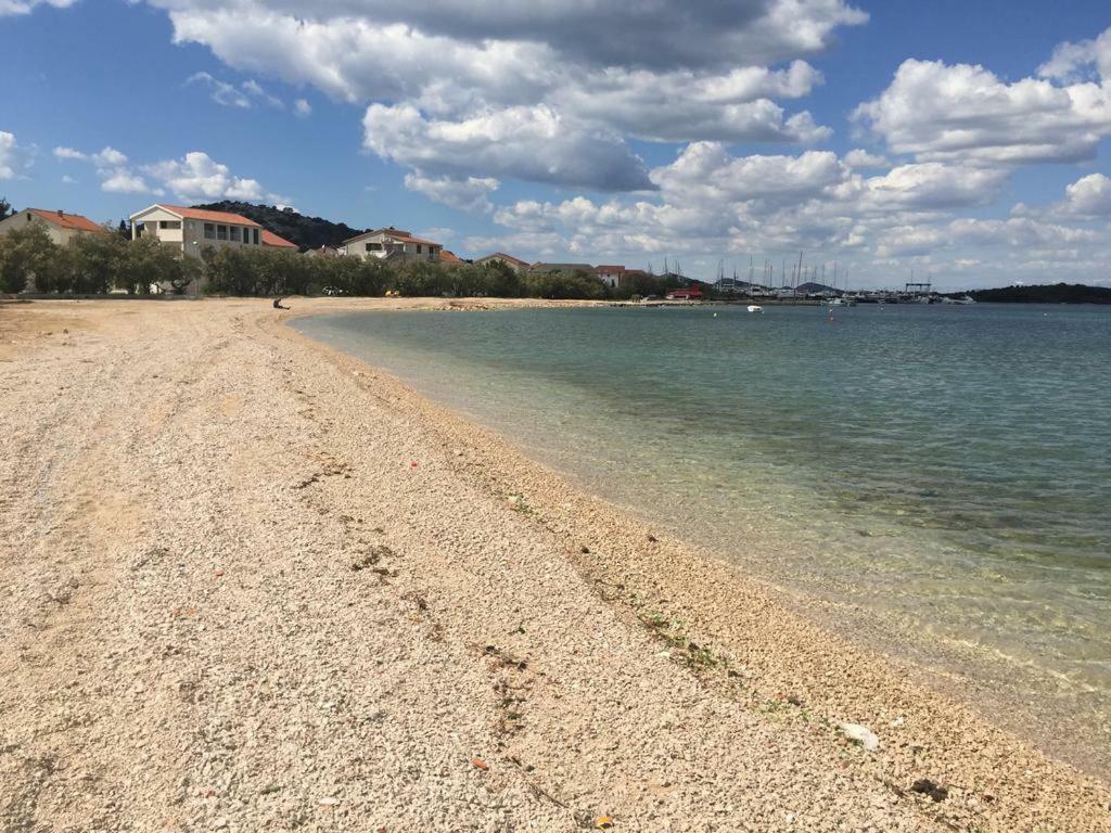 Beach Apartment Kate With Sea View, Balcony And Parking, Murter, Dalmatia 외부 사진