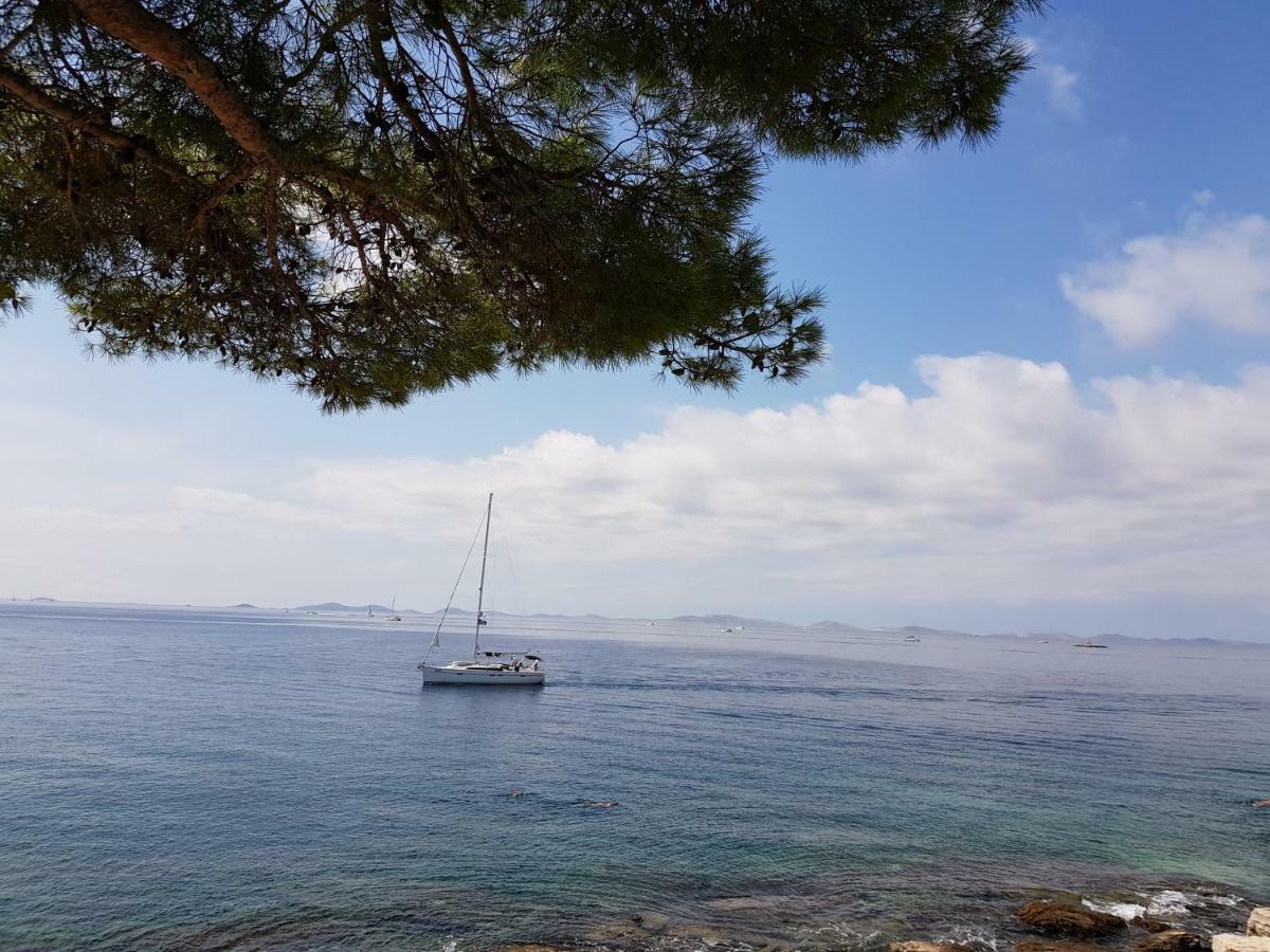 Beach Apartment Kate With Sea View, Balcony And Parking, Murter, Dalmatia 외부 사진