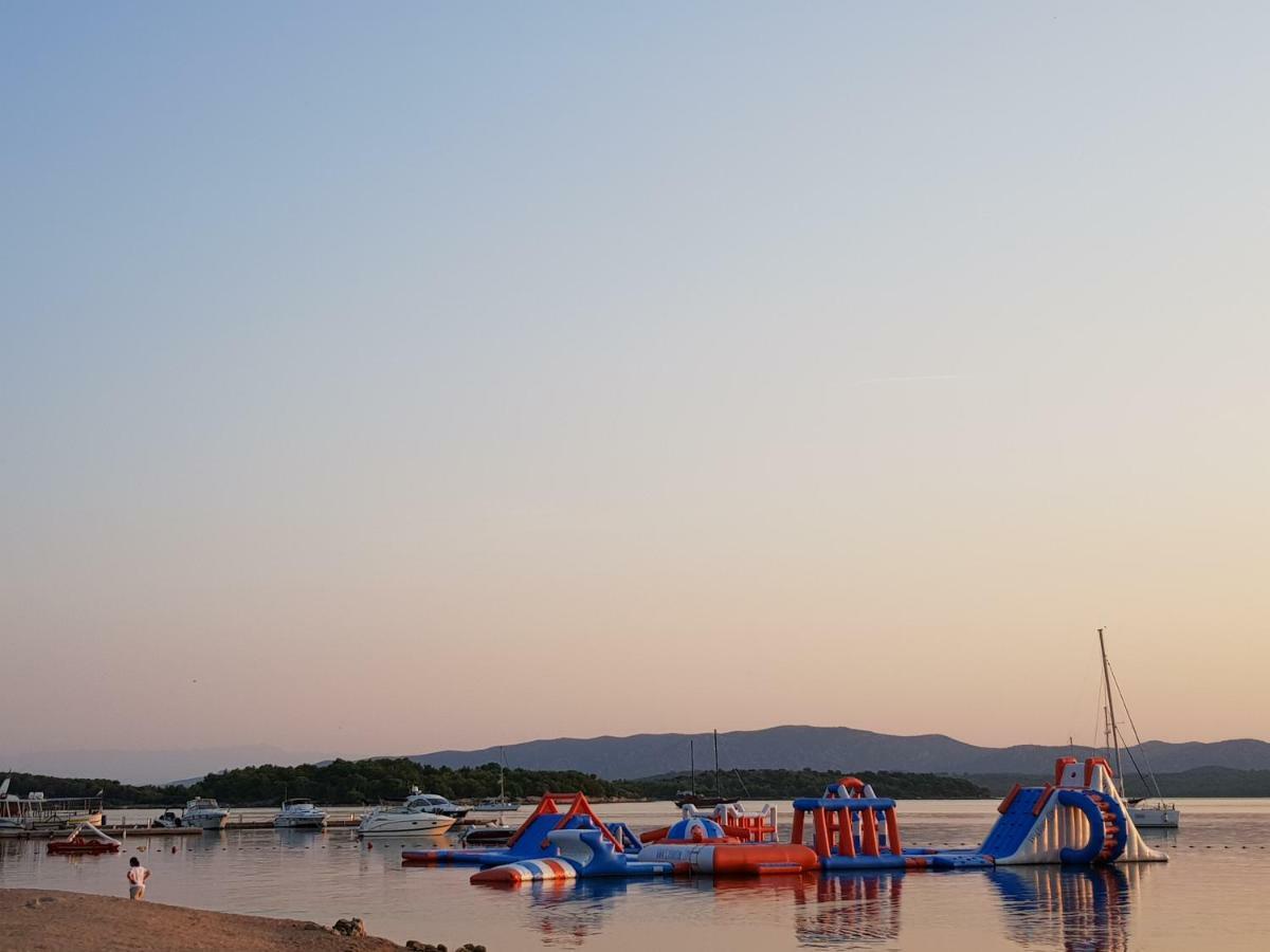 Beach Apartment Kate With Sea View, Balcony And Parking, Murter, Dalmatia 외부 사진
